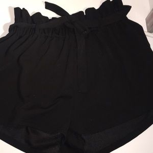 Romwe ruffled shorts